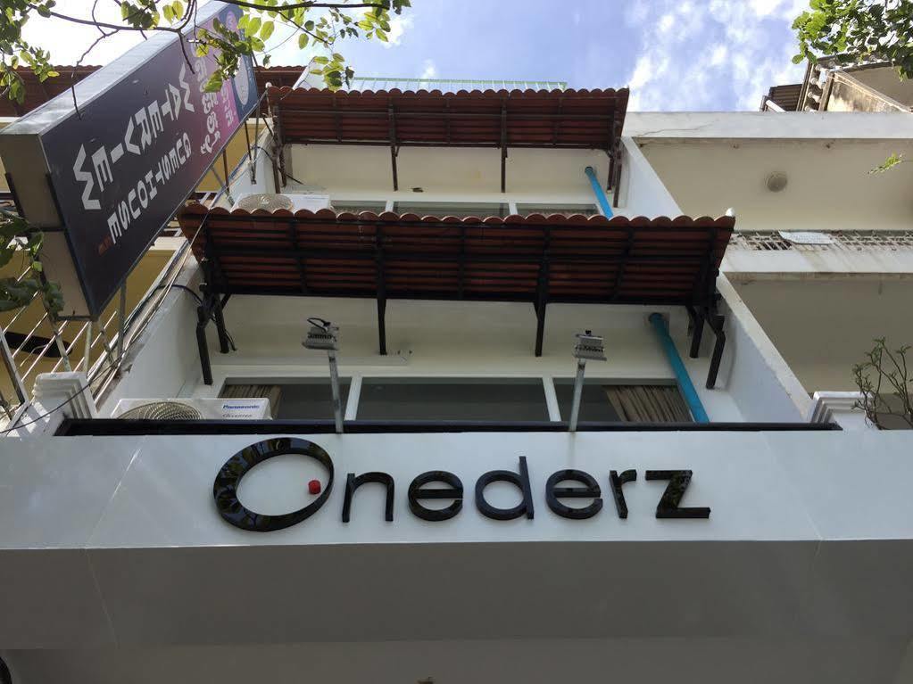 One Stop Hostel Phnom Penh Eksteriør bilde